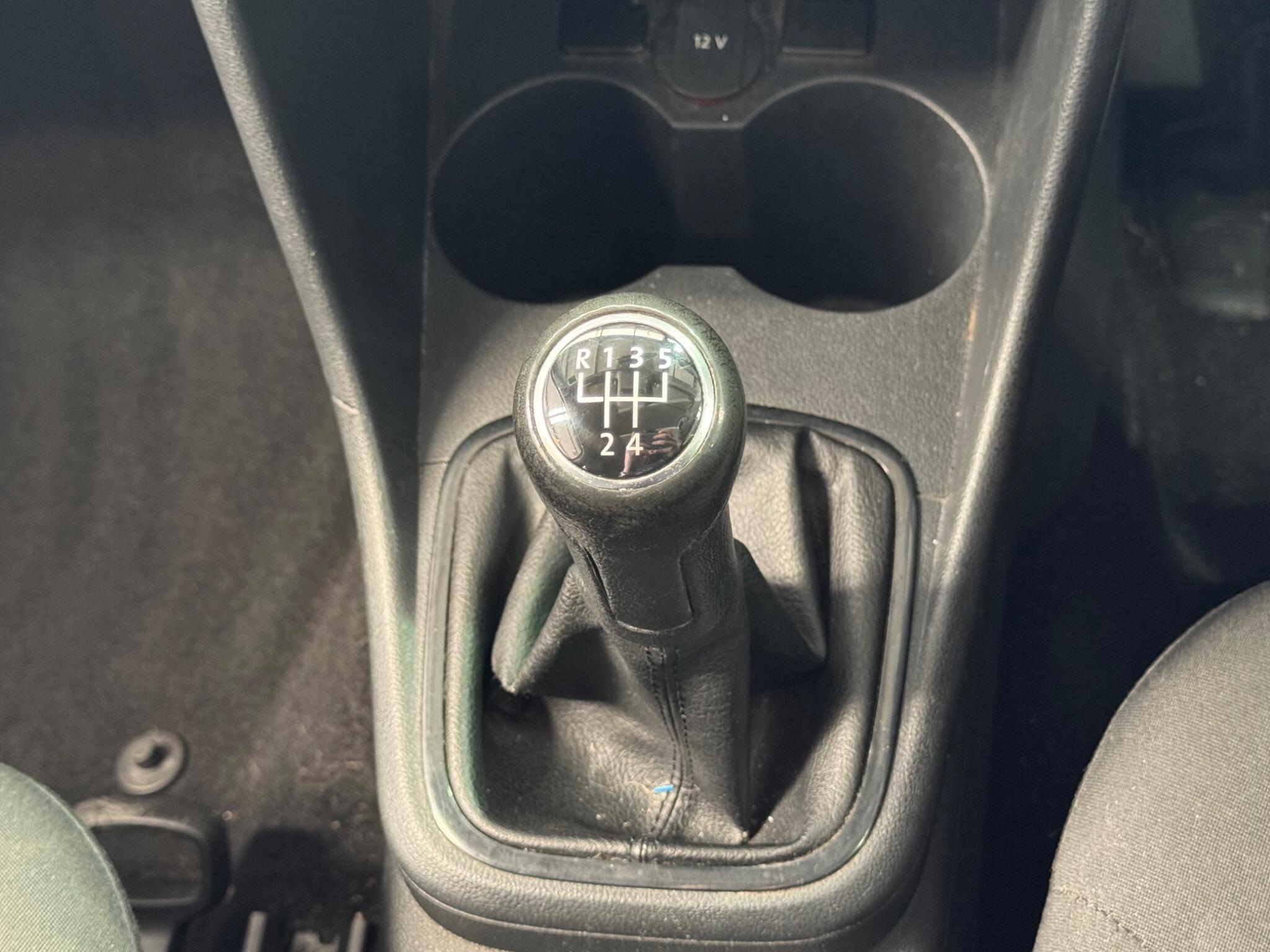 Volkswagen Polo - Image 27