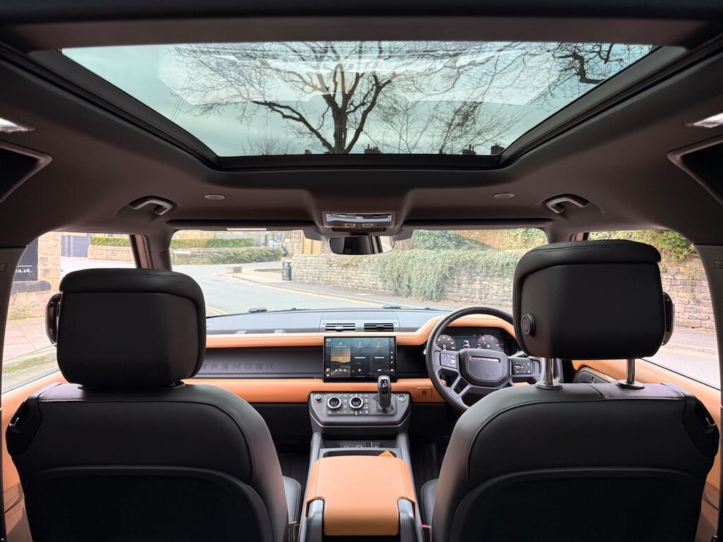 Land Rover Defender 90 - Image 34