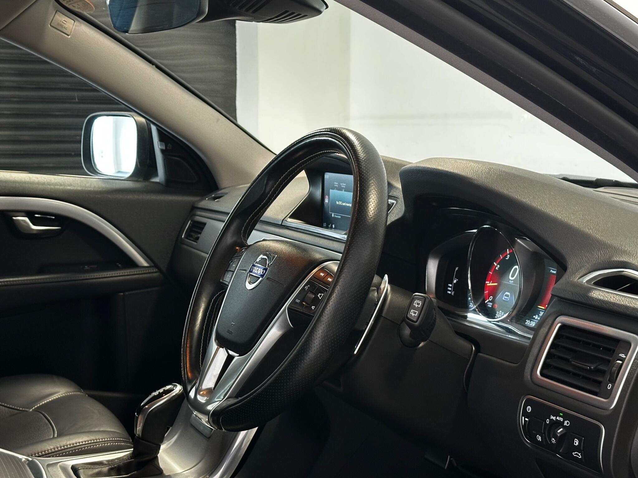 Volvo XC70 - Image 2