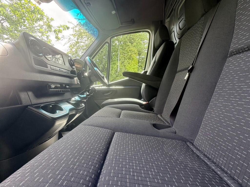 Mercedes Sprinter - Image 13