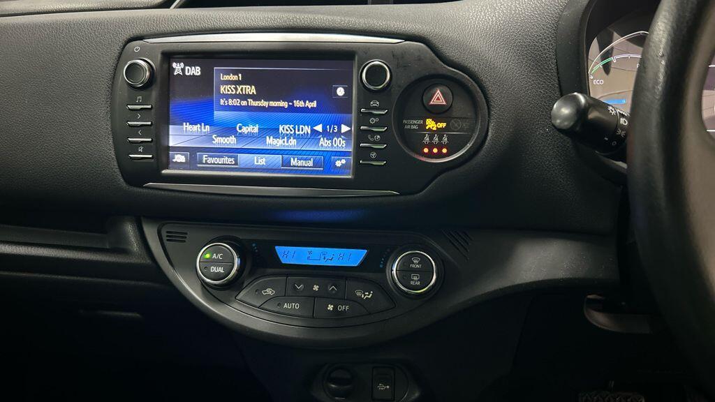 Toyota Yaris - Image 3