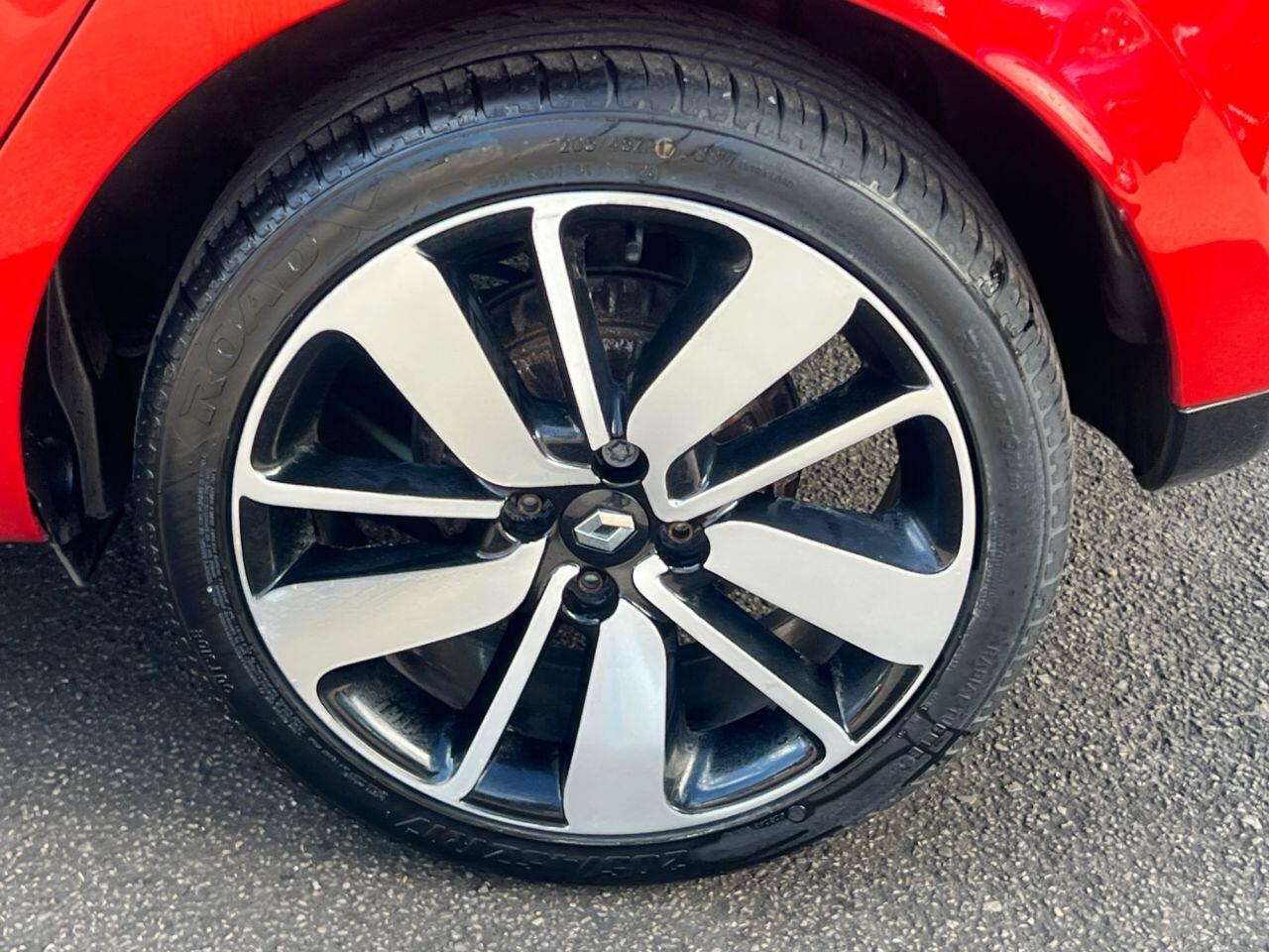 Renault Clio - Image 31