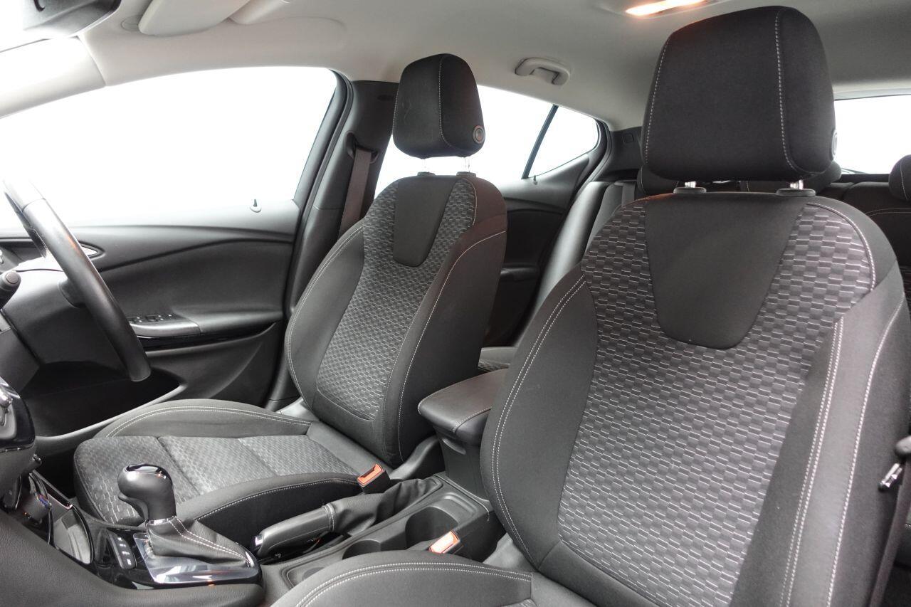 Vauxhall Astra - Image 15