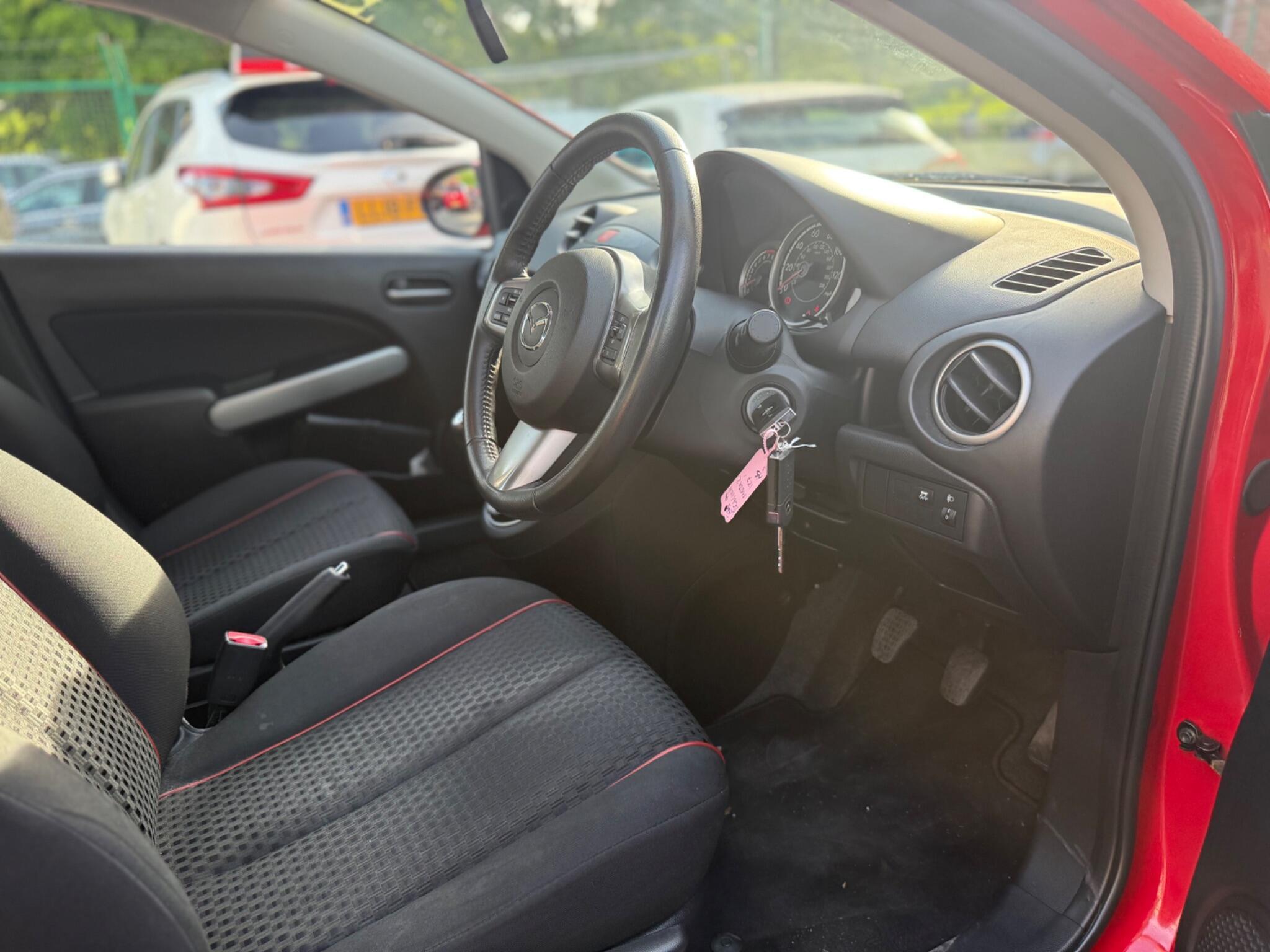 Mazda MAZDA2 - Image 15