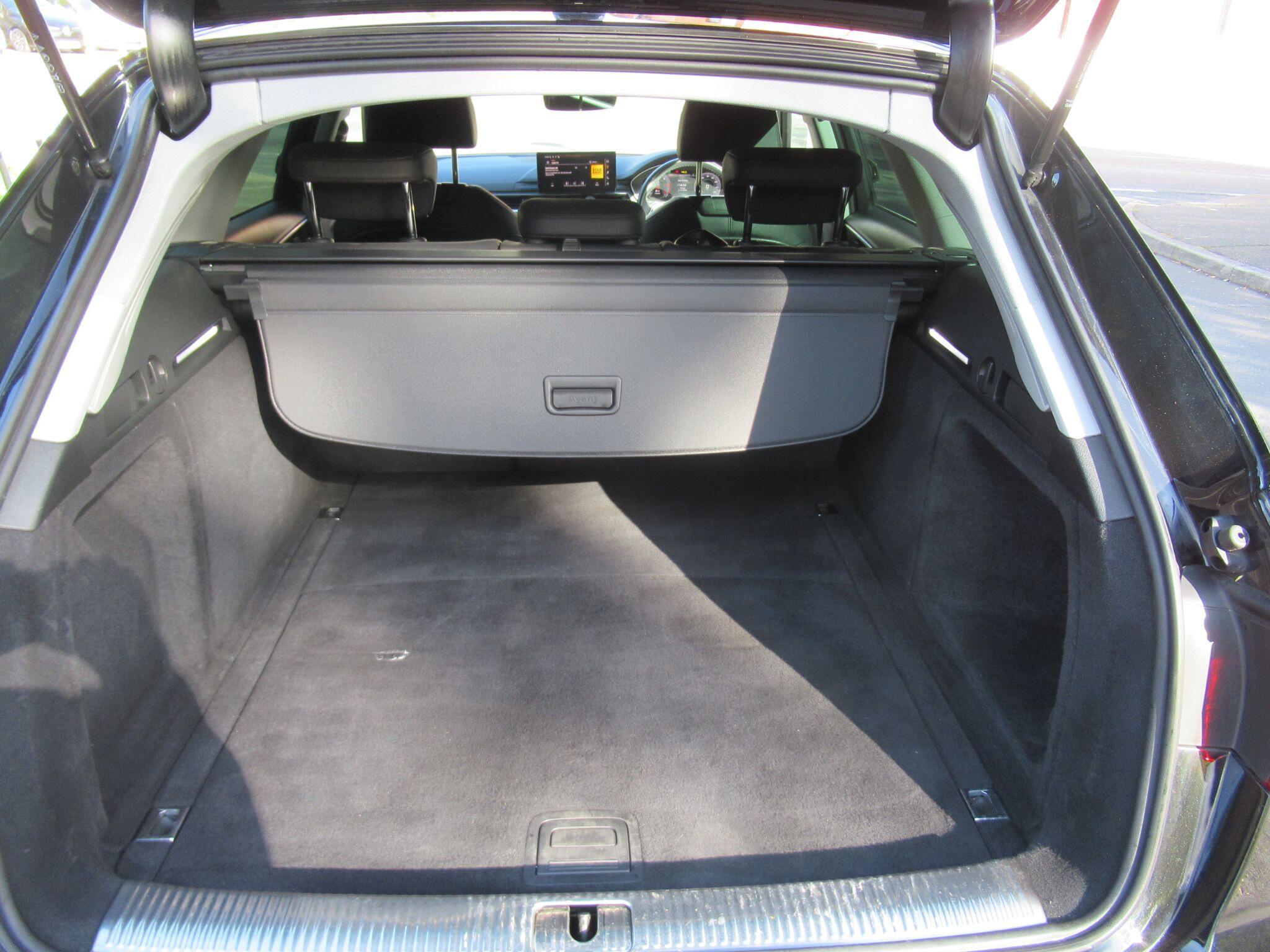Audi A4 Avant - Image 8