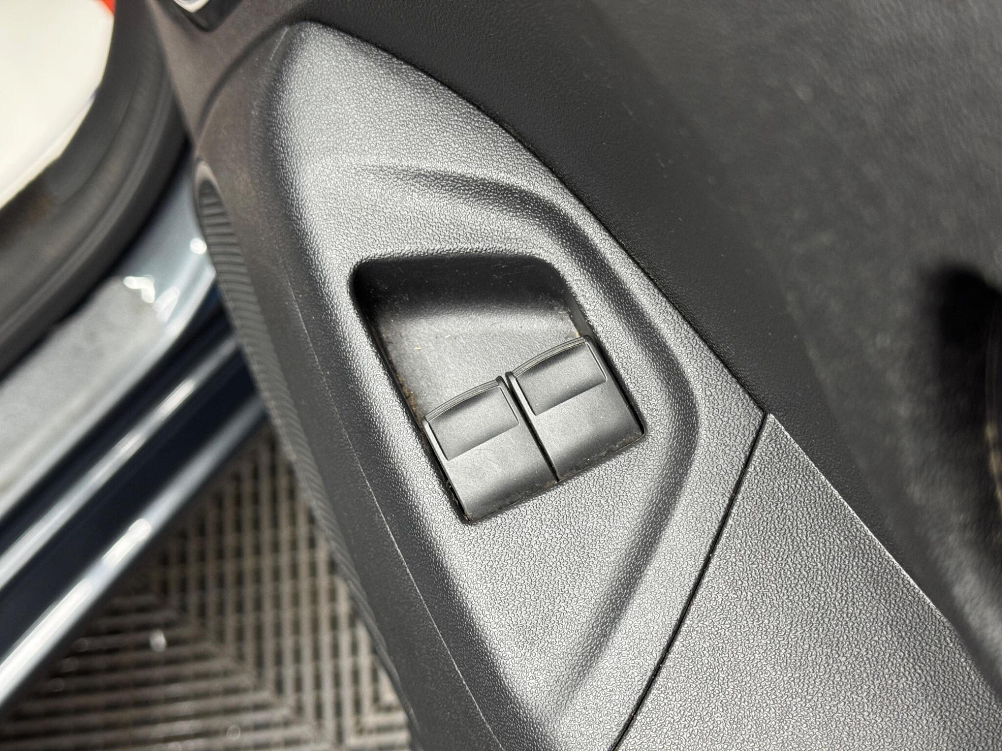 Toyota Aygo - Image 33