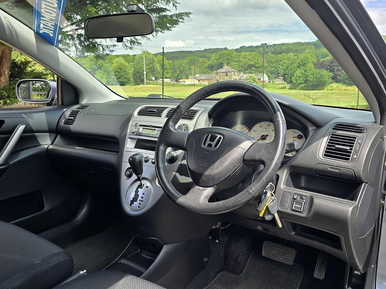 Honda Civic - Image 15
