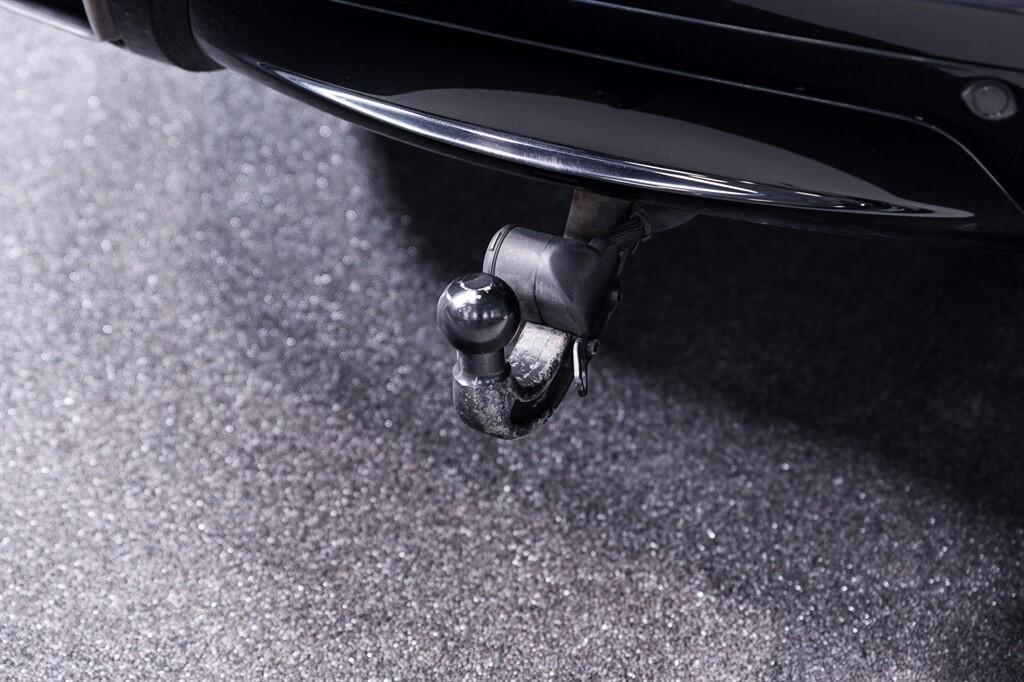 Land Rover Range Rover Velar - Image 30