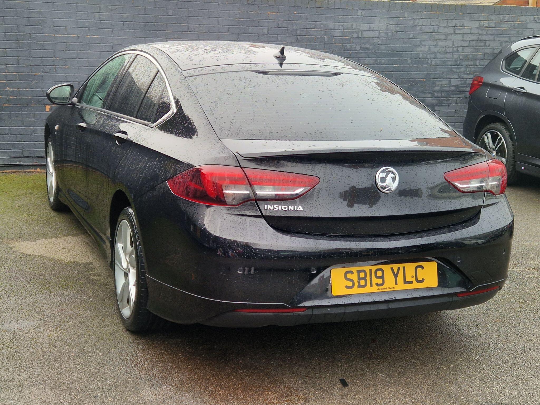 Vauxhall Insignia - Image 8