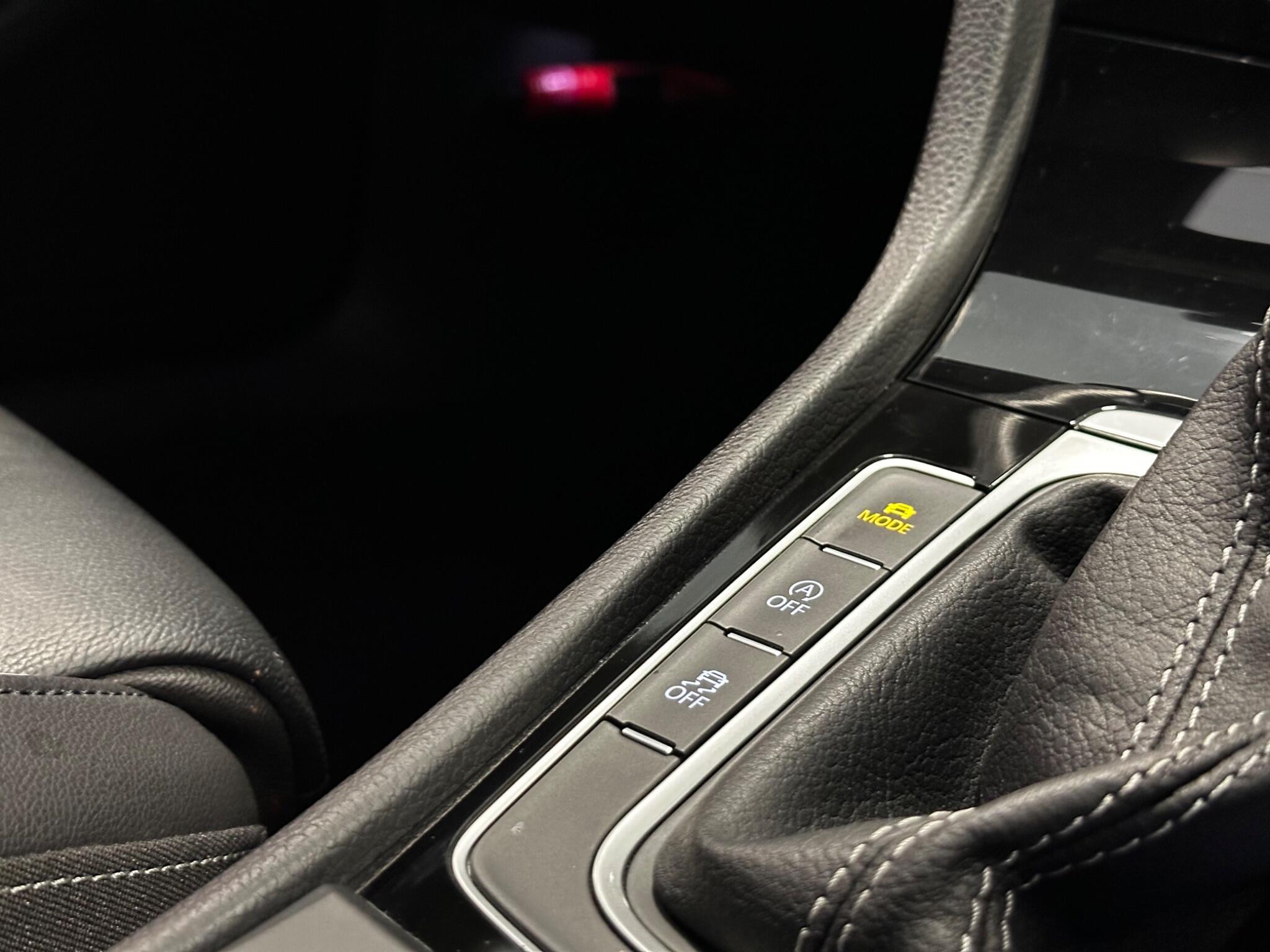 Volkswagen Golf - Image 36