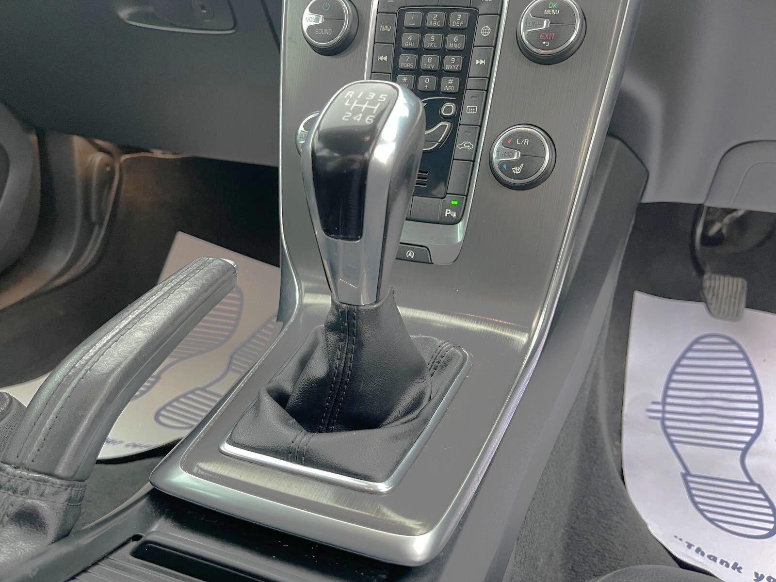 Volvo V40 - Image 16