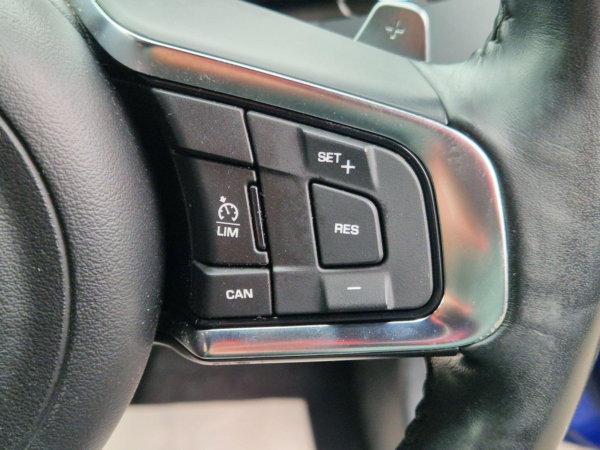 Jaguar XE - Image 52