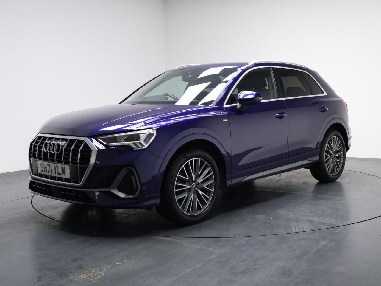 Audi Q3 - Image 6