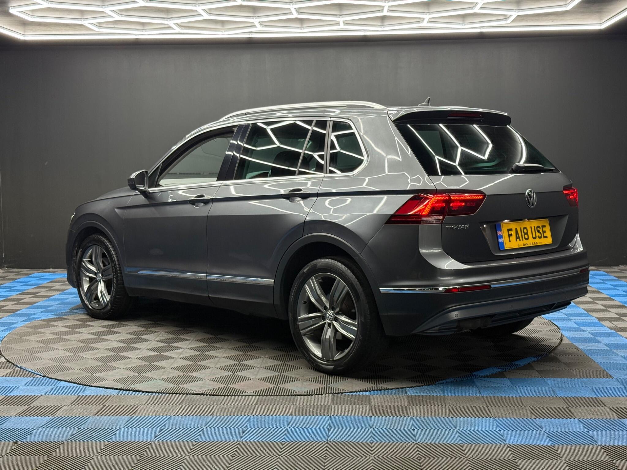 Volkswagen Tiguan - Image 6