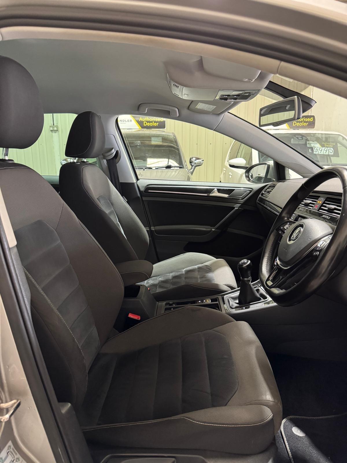 Volkswagen Golf - Image 14