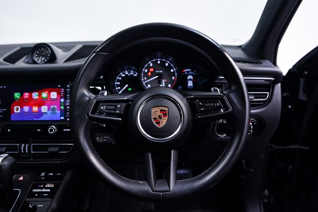 Porsche Macan - Image 26