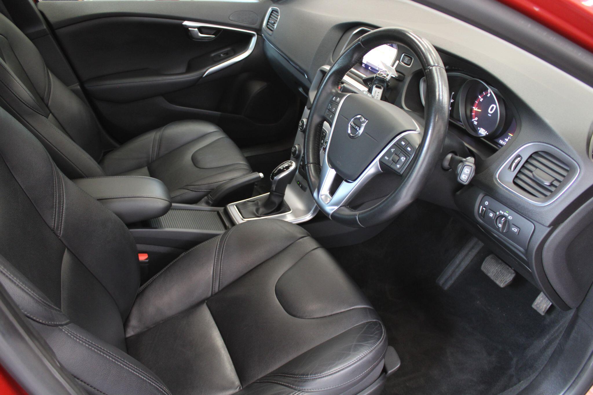 Volvo V40 - Image 43