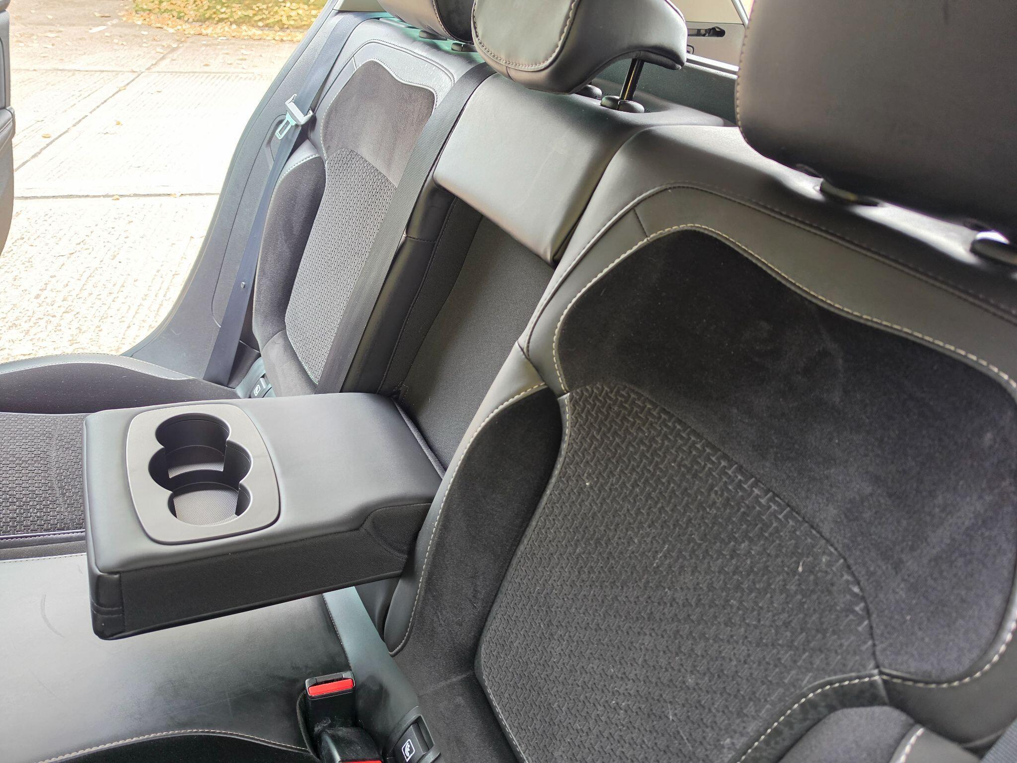 Renault Megane - Image 18