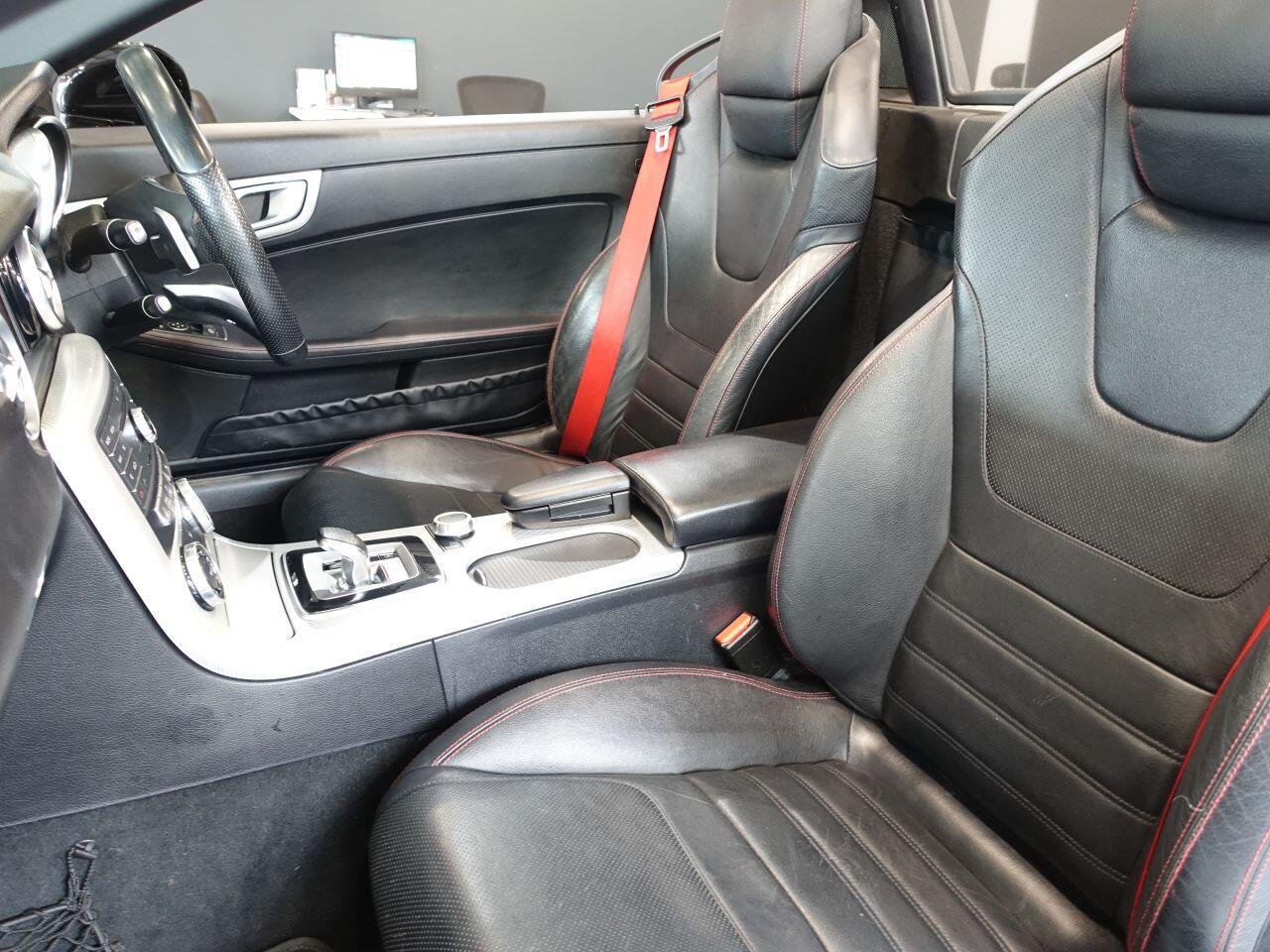 Mercedes SLC - Image 14
