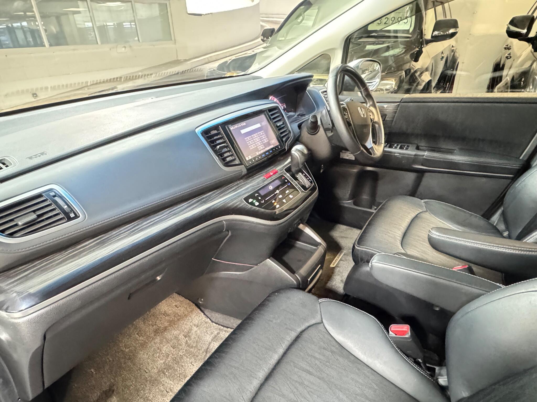 Honda Odyssey - Image 11