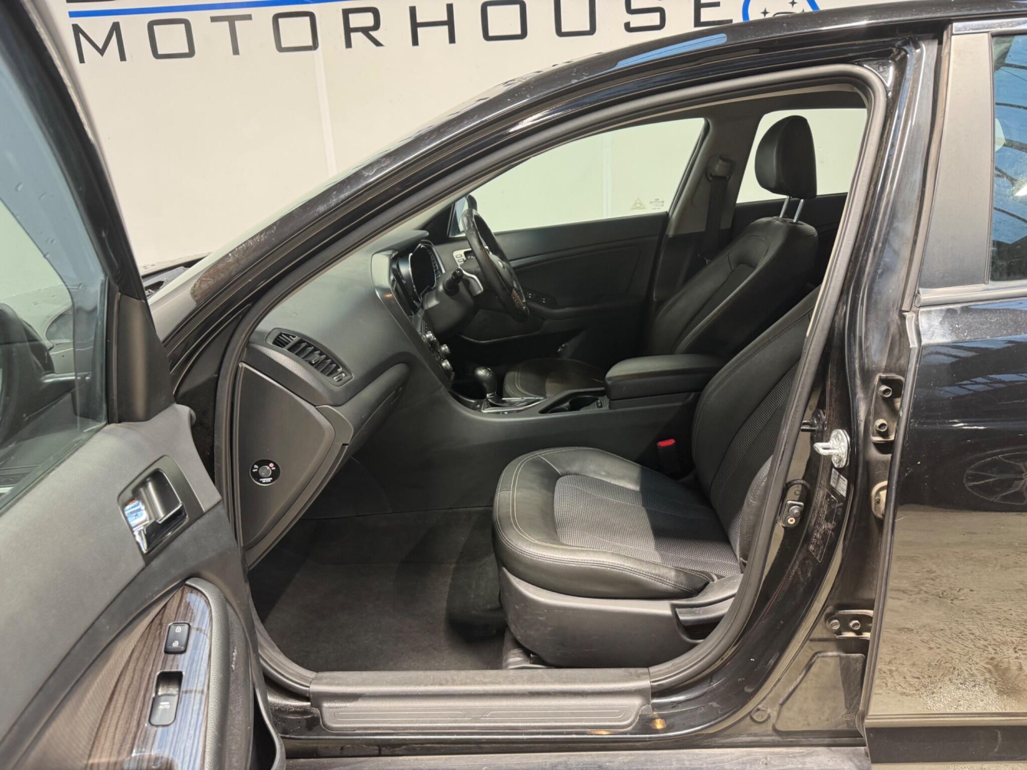 Kia Optima - Image 8