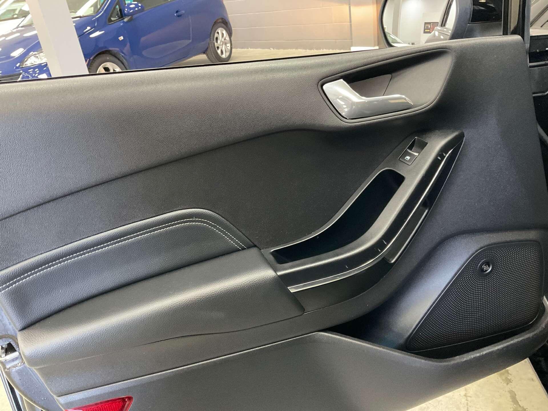 Ford Fiesta - Image 30