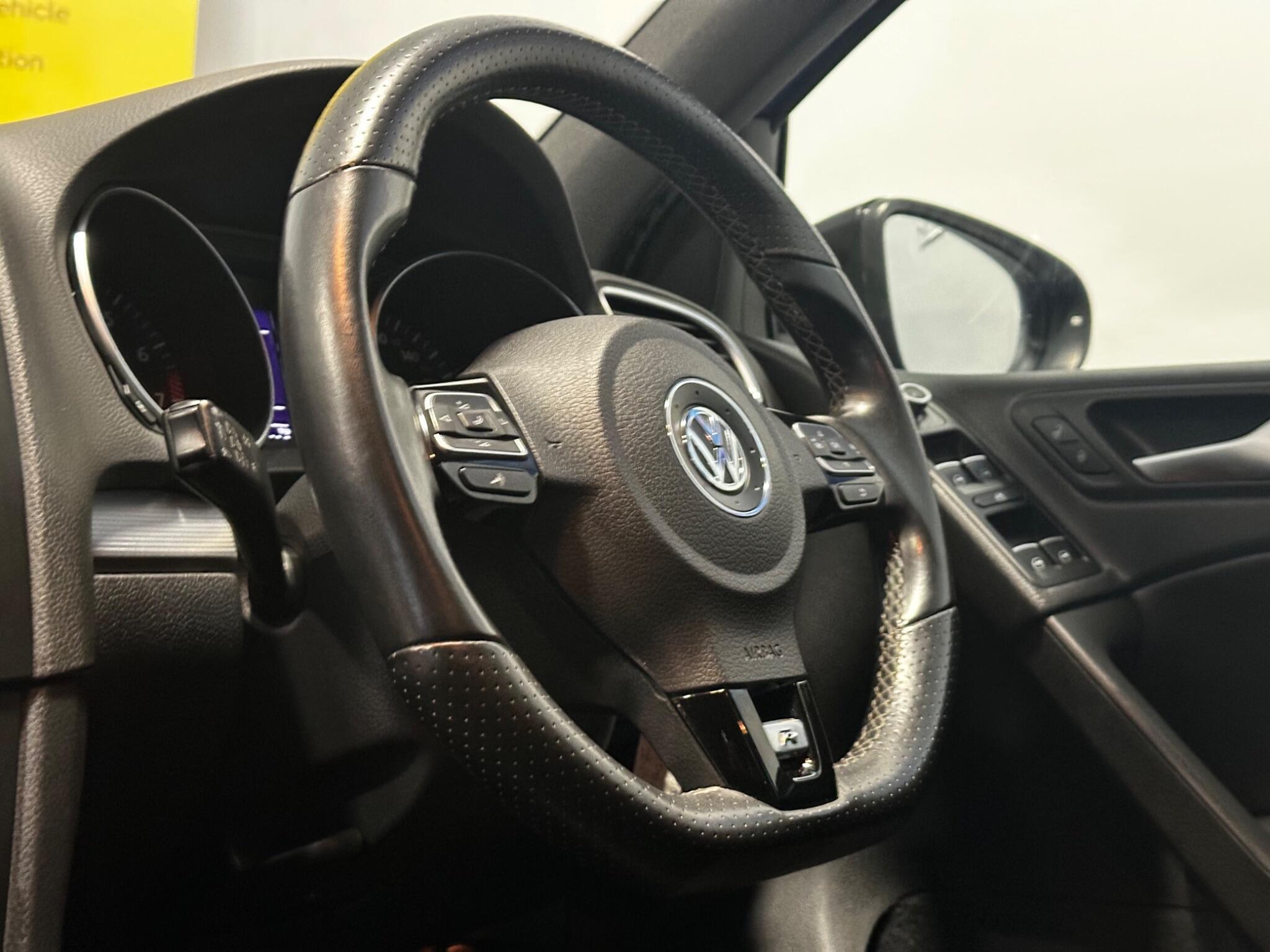 Volkswagen Golf - Image 26
