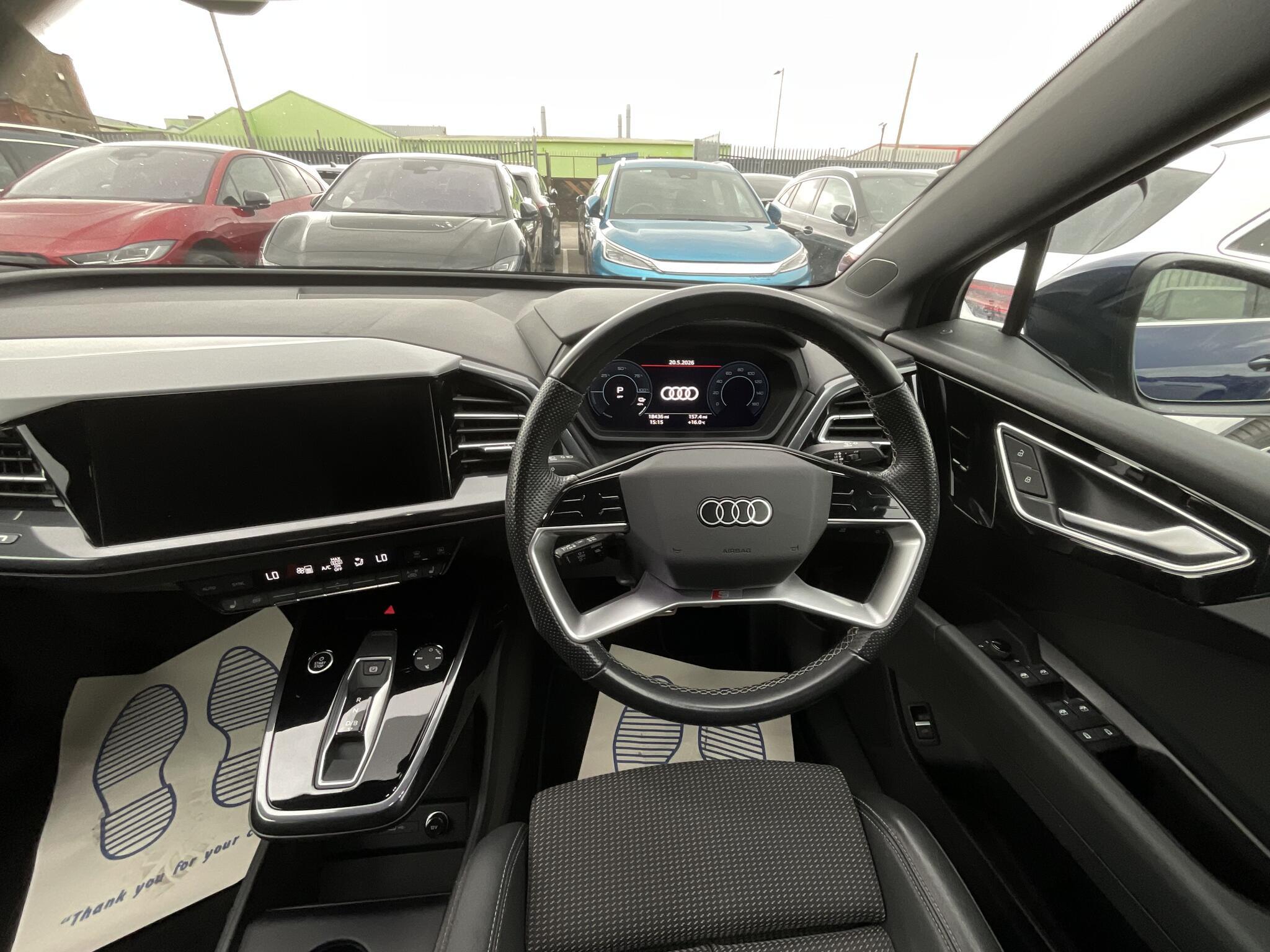 Audi Q4 E-Tron - Image 6