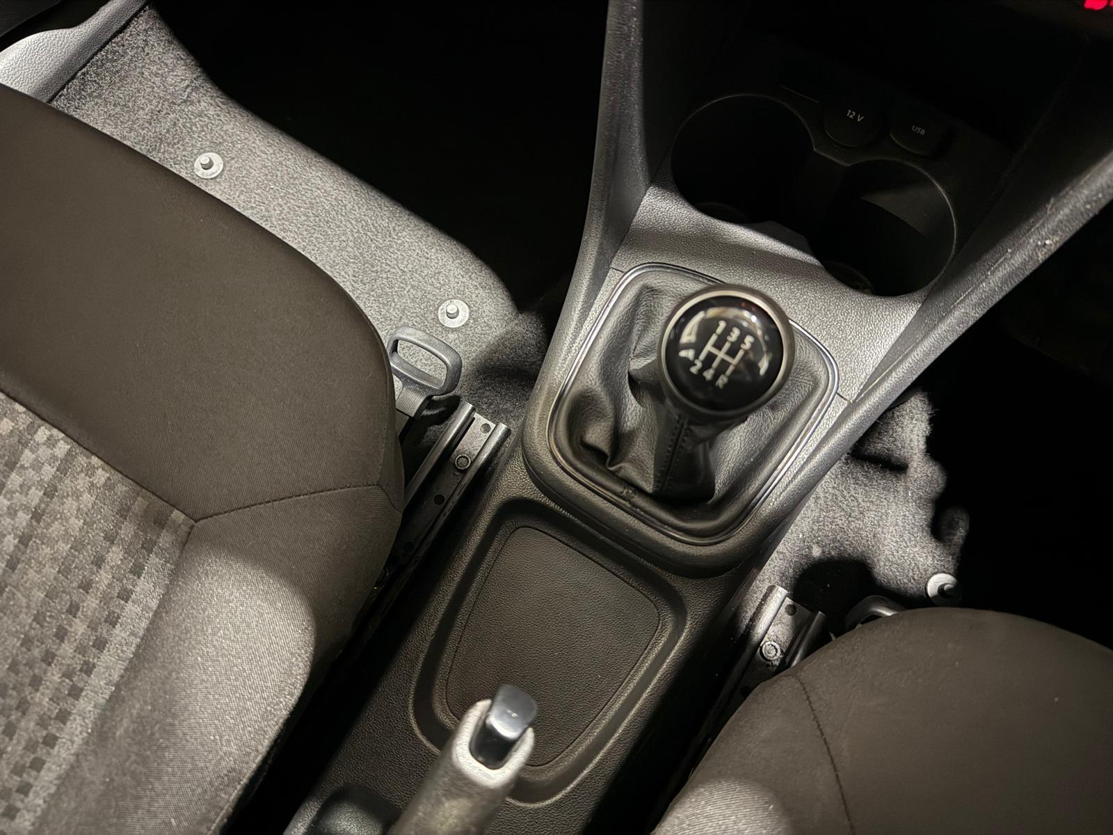 Volkswagen Polo - Image 34