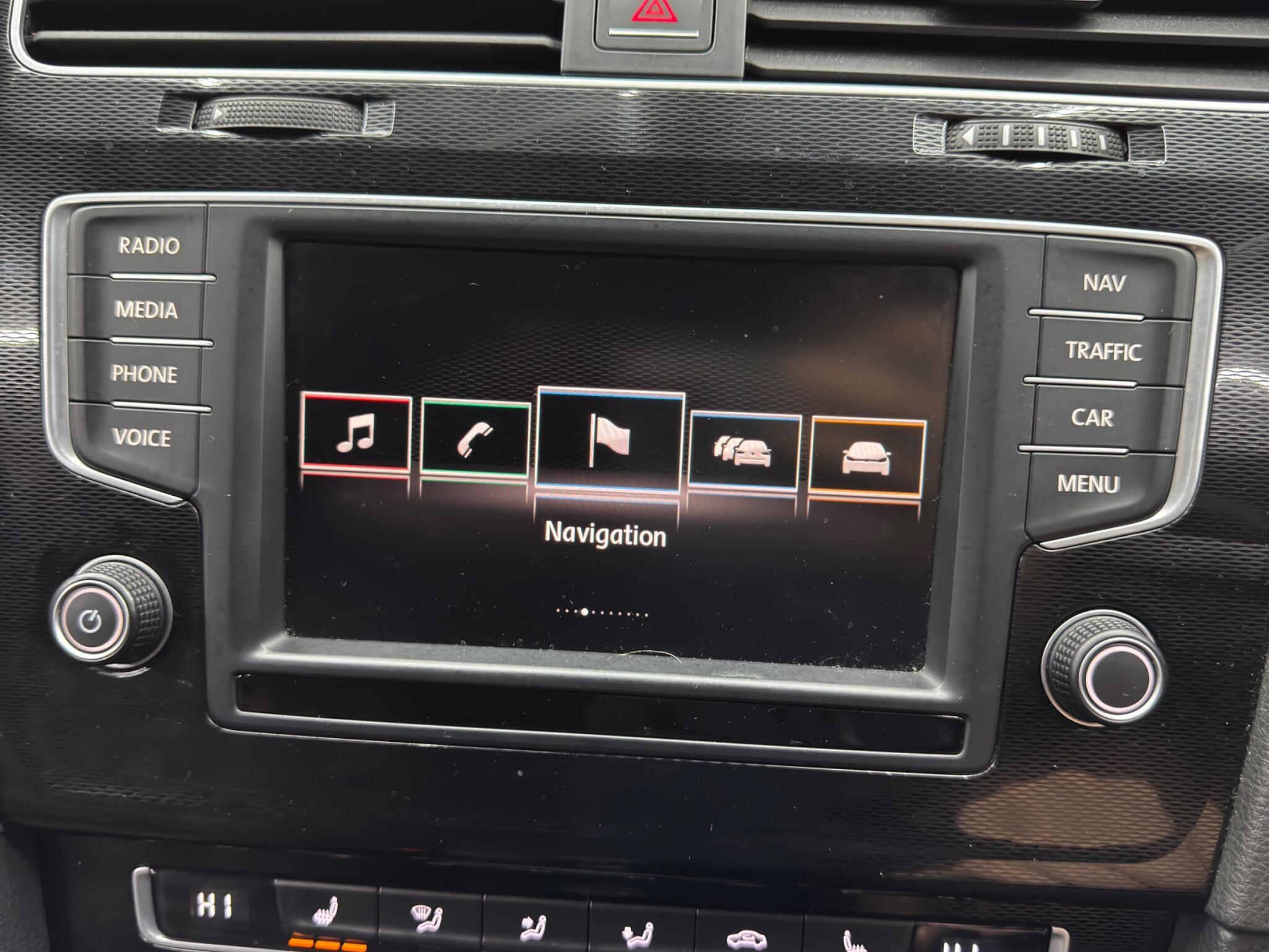 Volkswagen Golf - Image 30