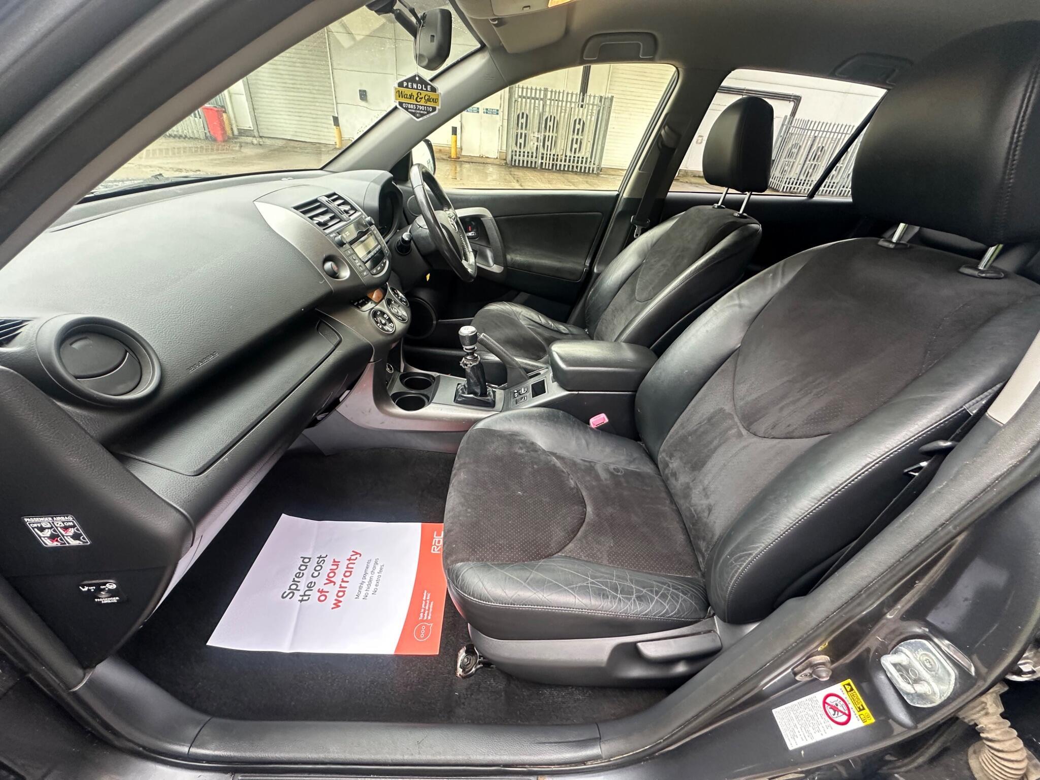 Toyota RAV4 - Image 39