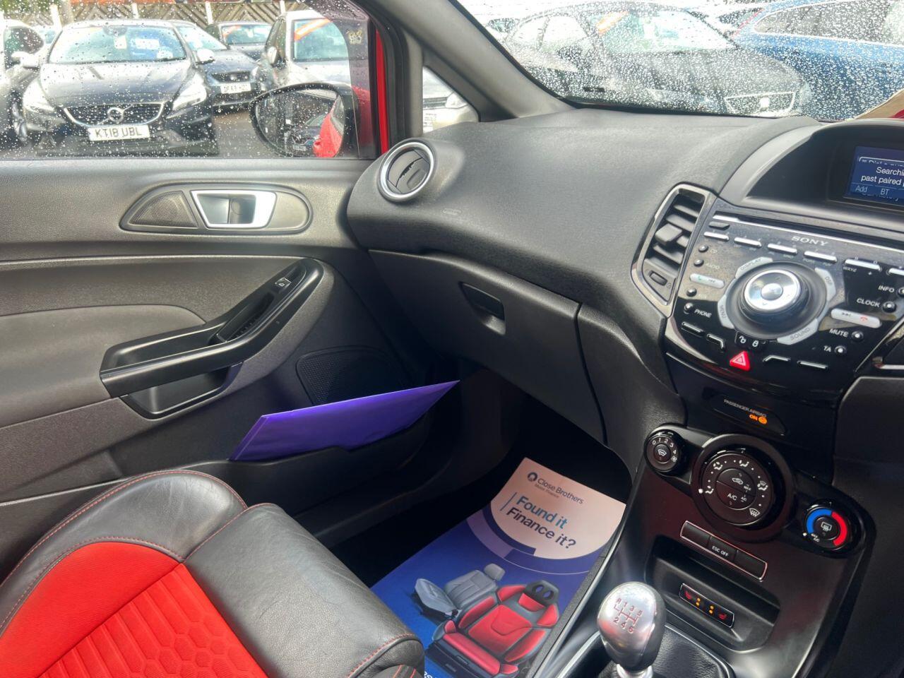 Ford Fiesta - Image 24