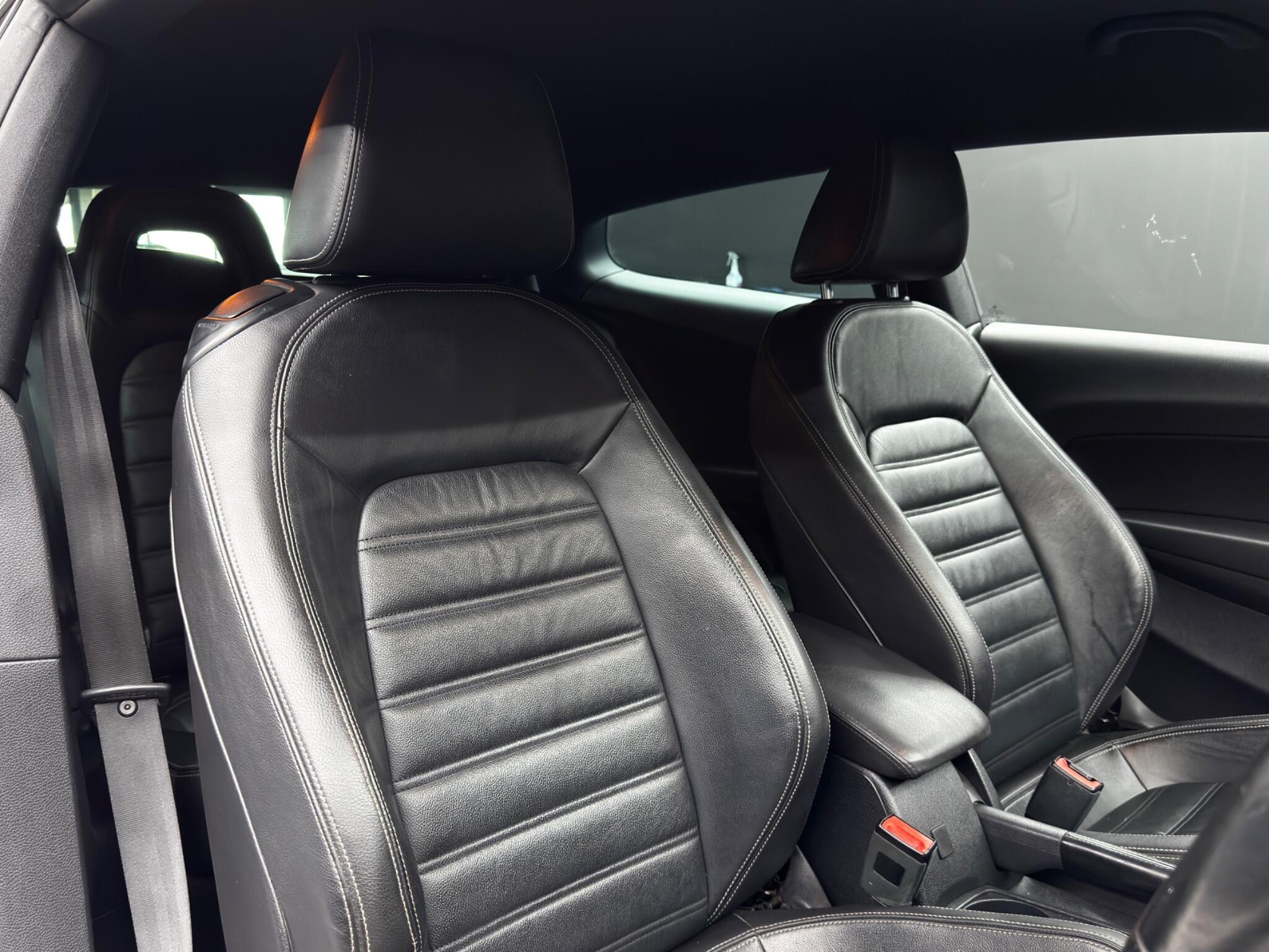 Volkswagen Scirocco - Image 12