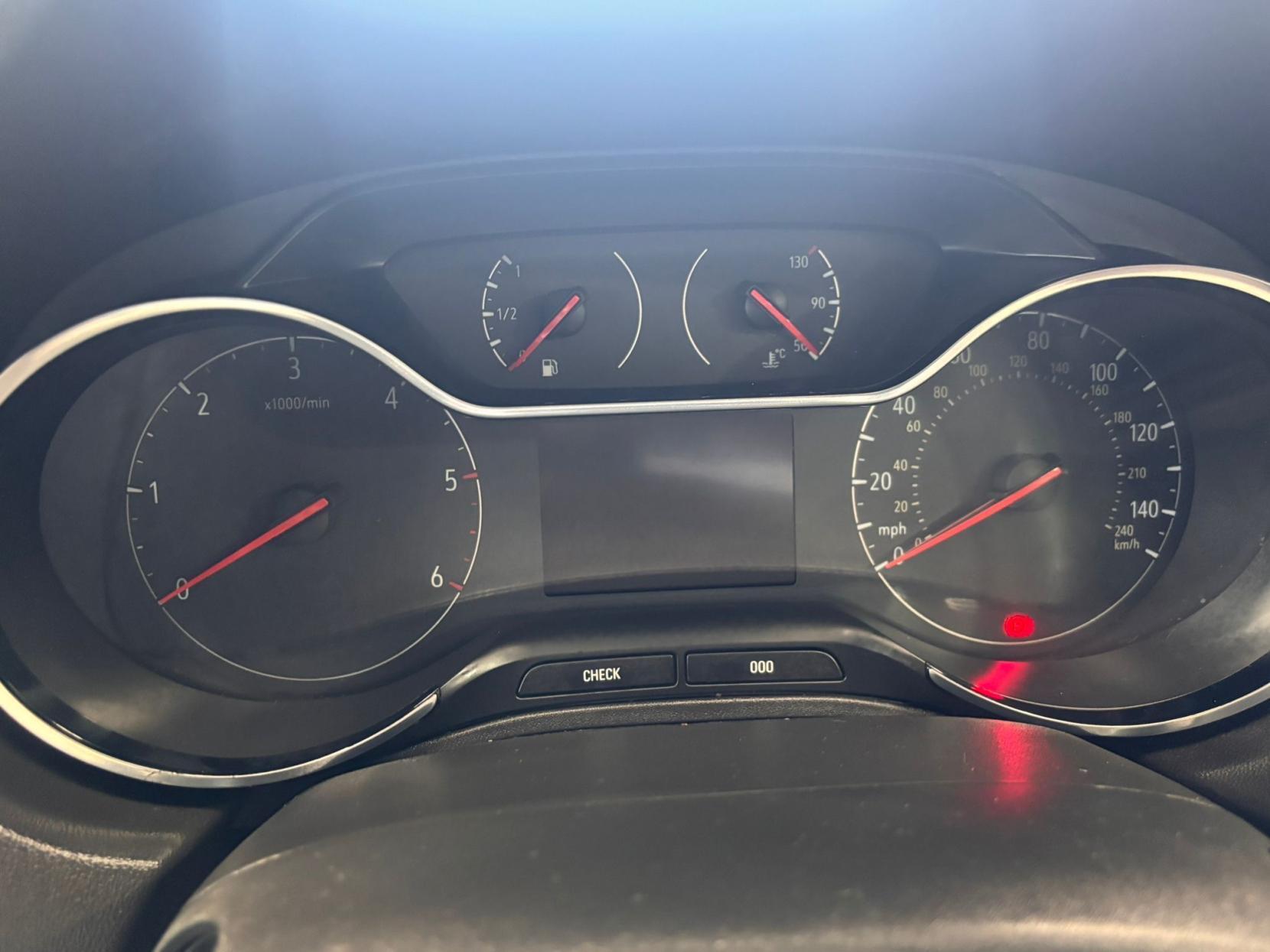 Vauxhall Grandland X - Image 11