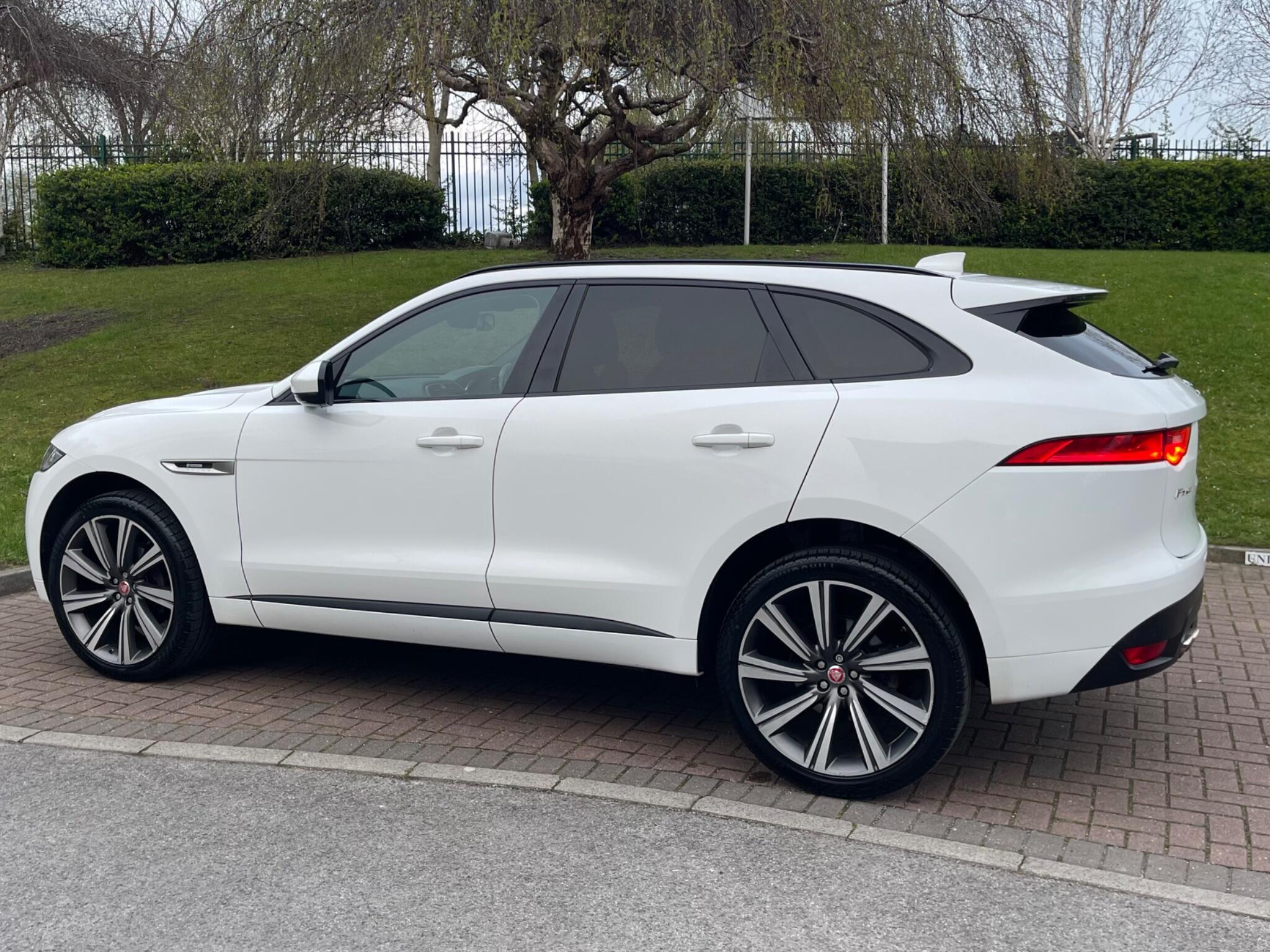 Jaguar F-Pace - Image 10