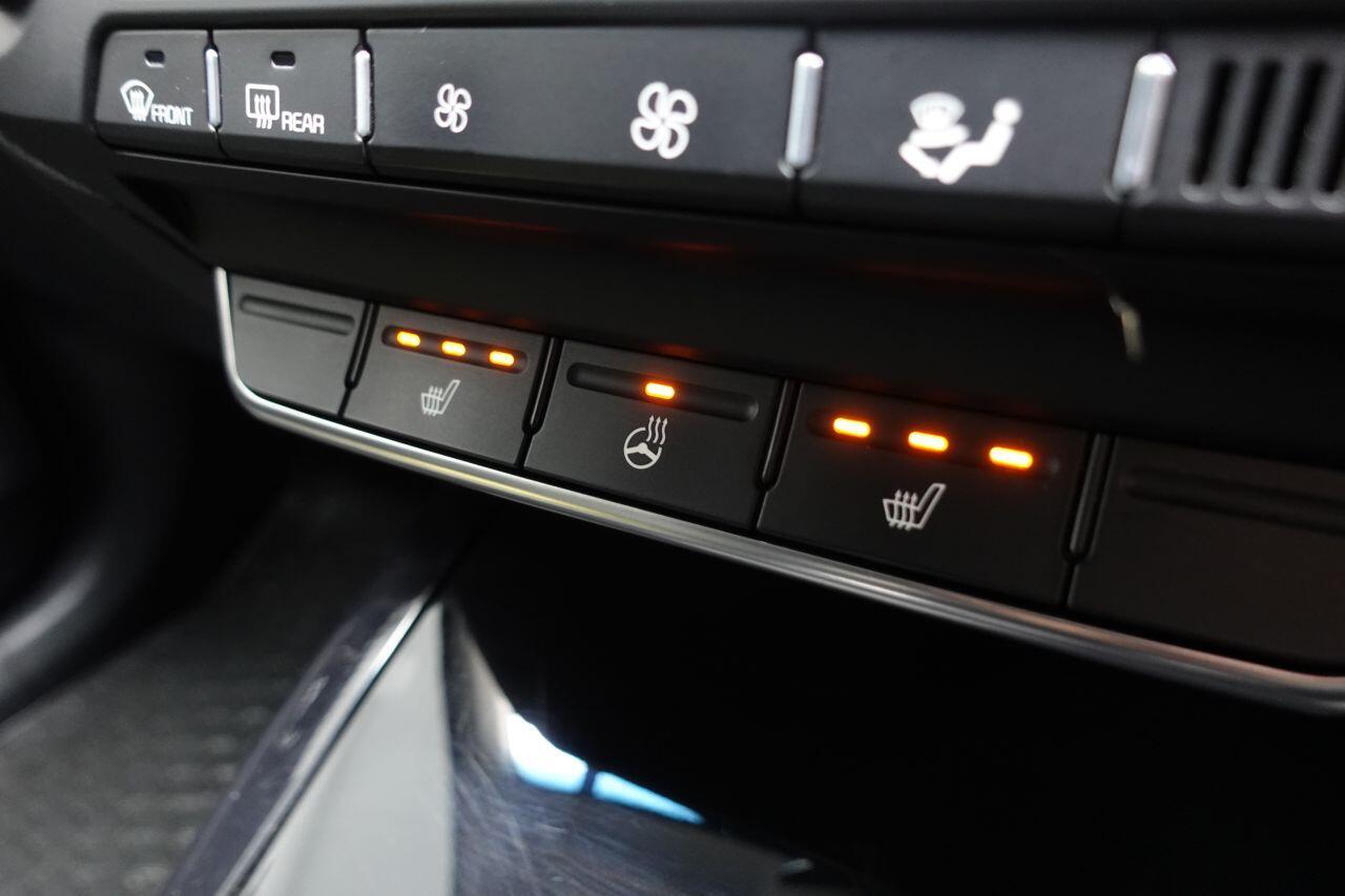 Kia Sorento - Image 38