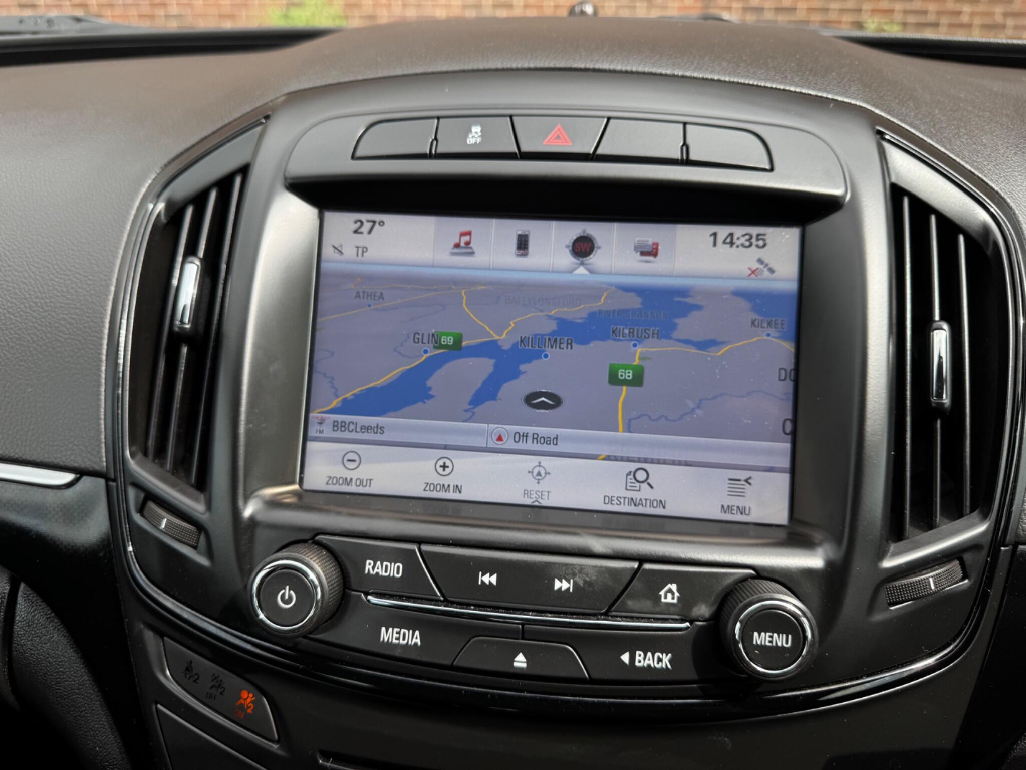 Vauxhall Insignia - Image 17