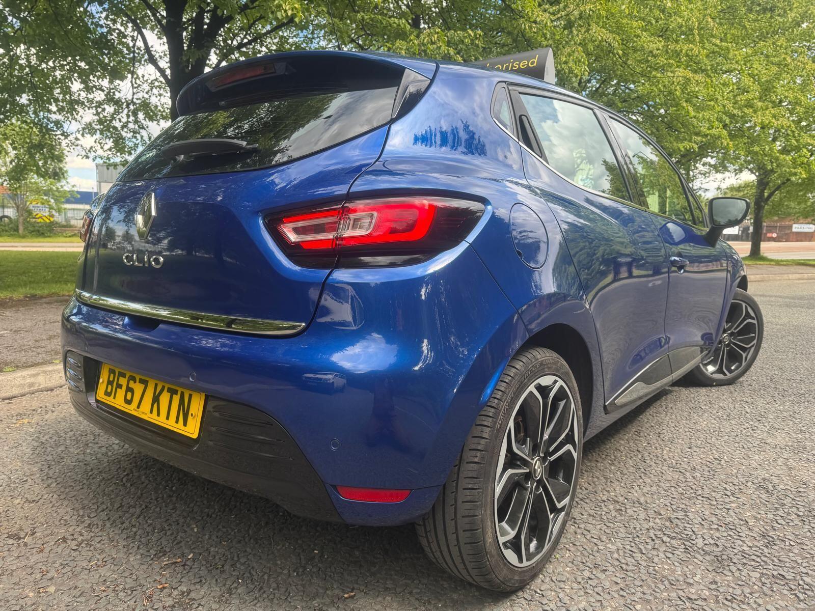 Renault Clio - Image 12