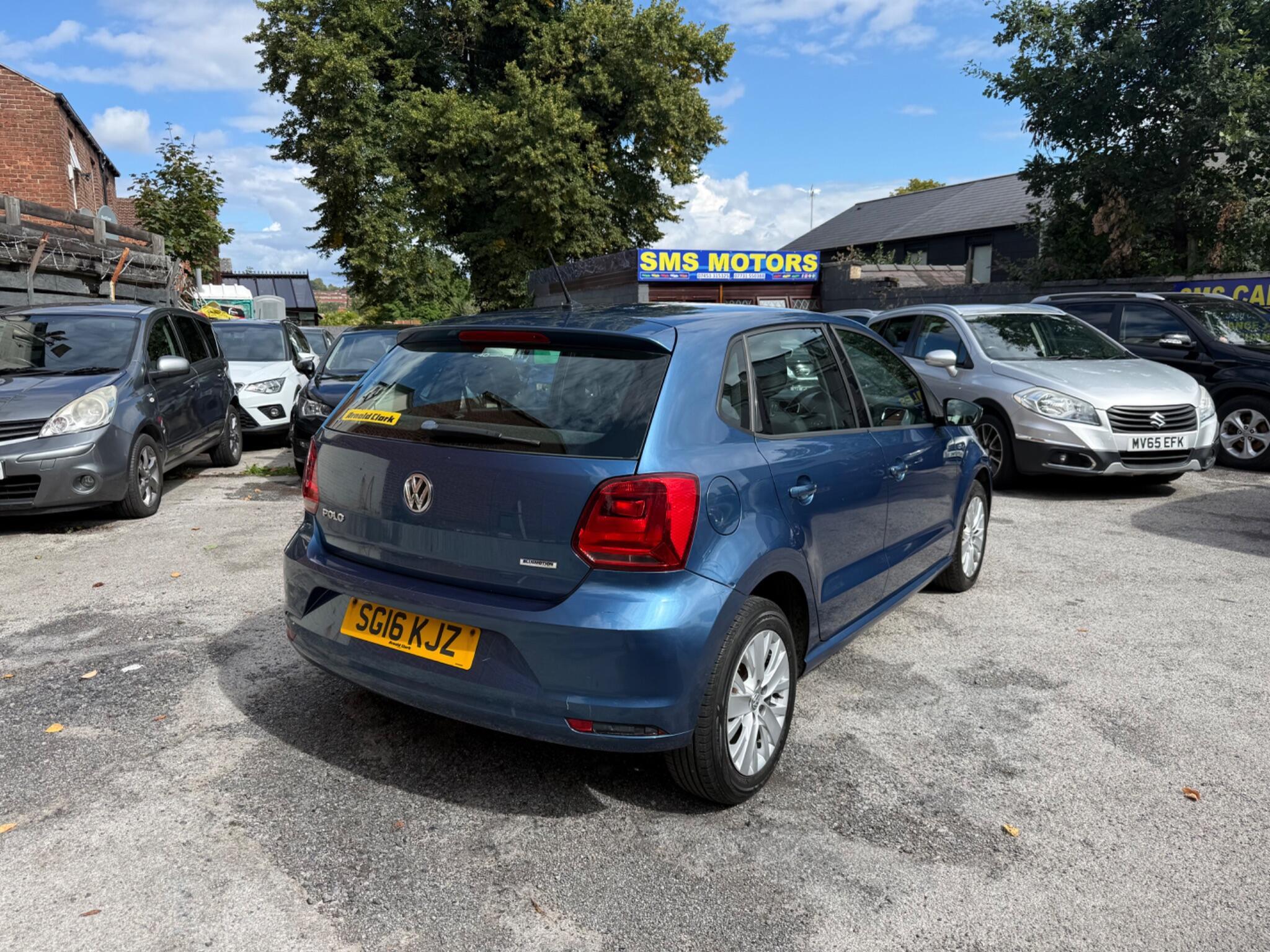 Volkswagen Polo - Image 7