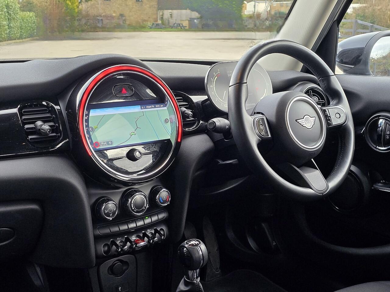 MINI Hatch - Image 2