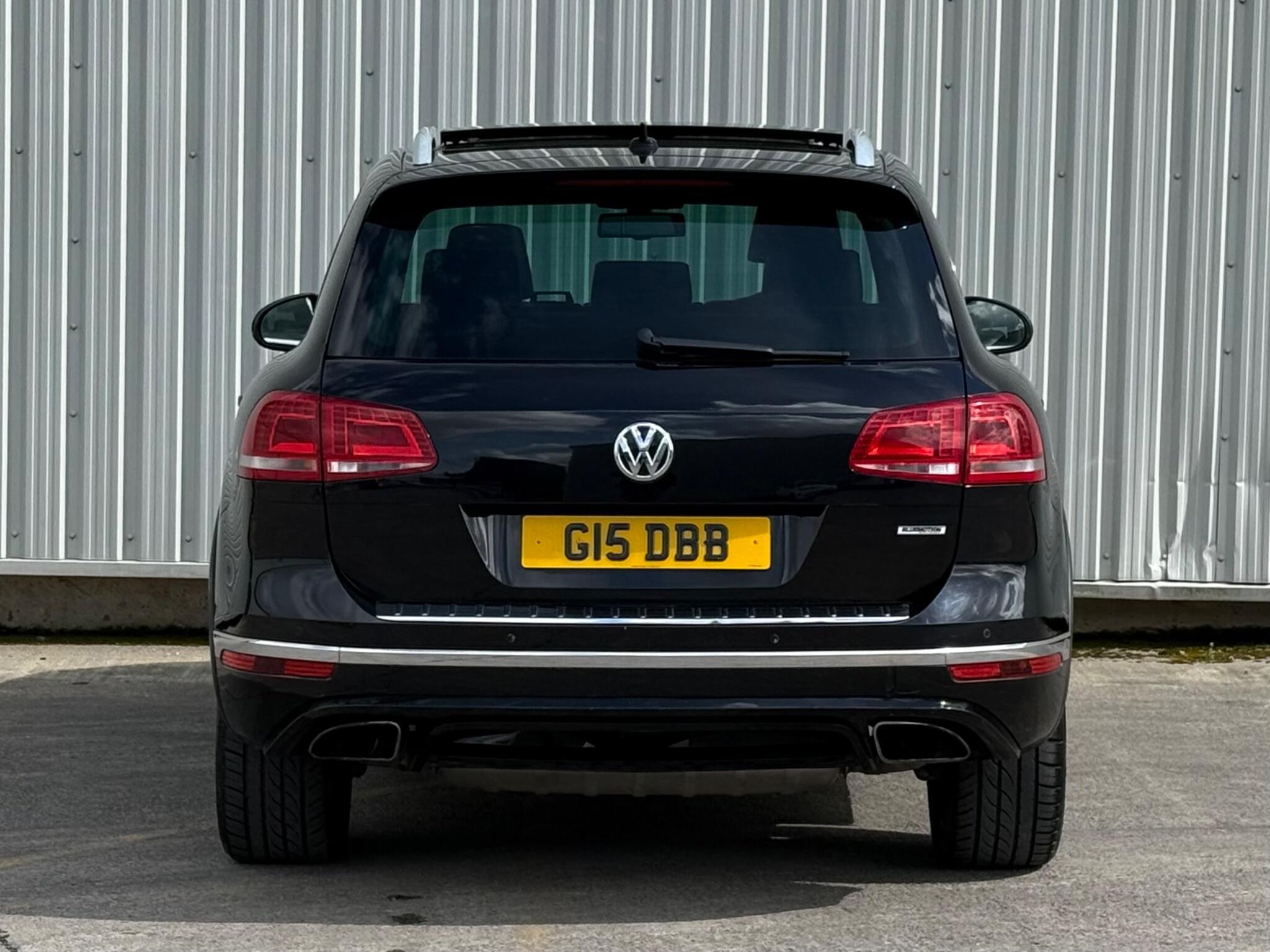 Volkswagen Touareg - Image 14