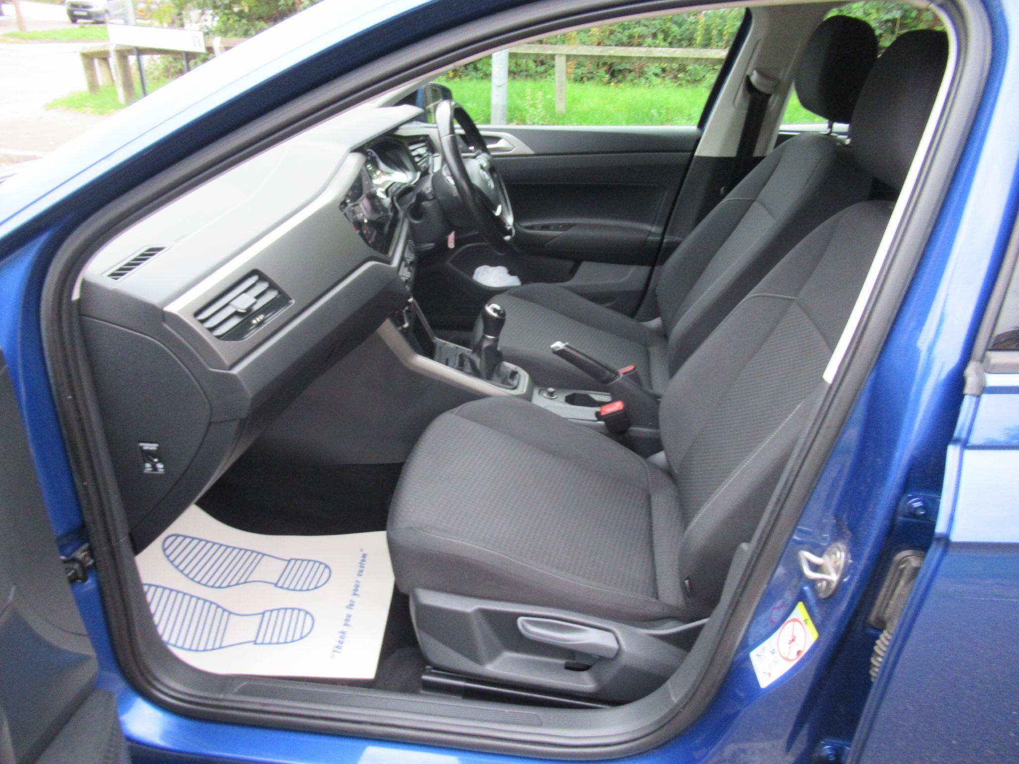 Volkswagen Polo - Image 10