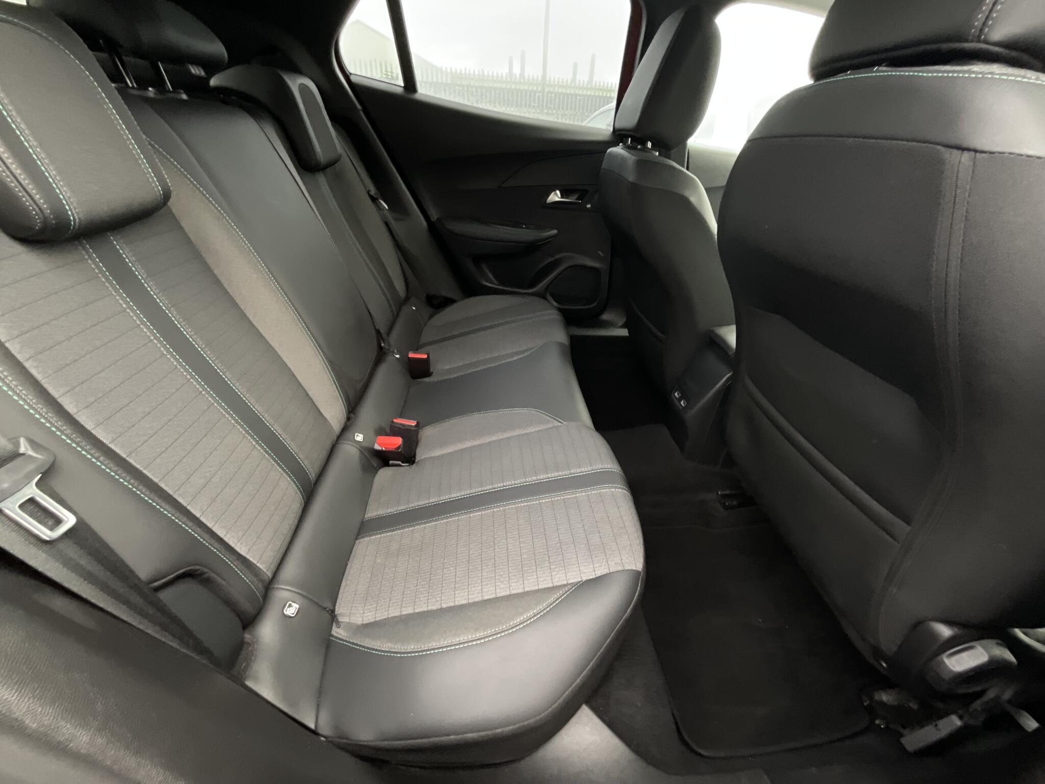 Peugeot 2008 - Image 9
