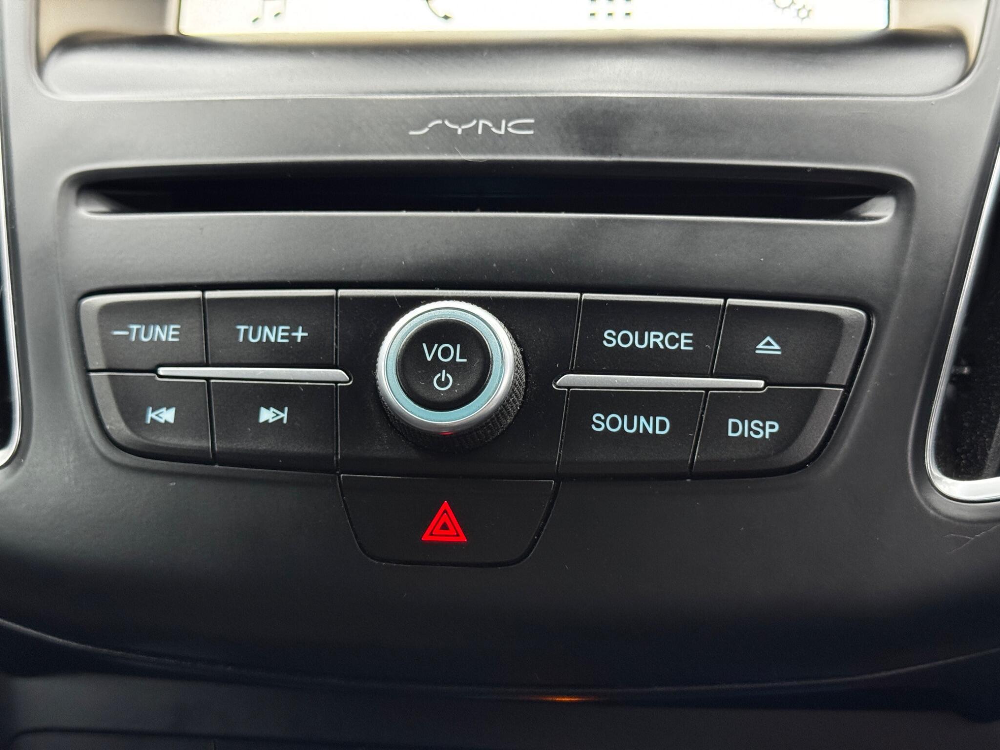Ford Focus - Image 28
