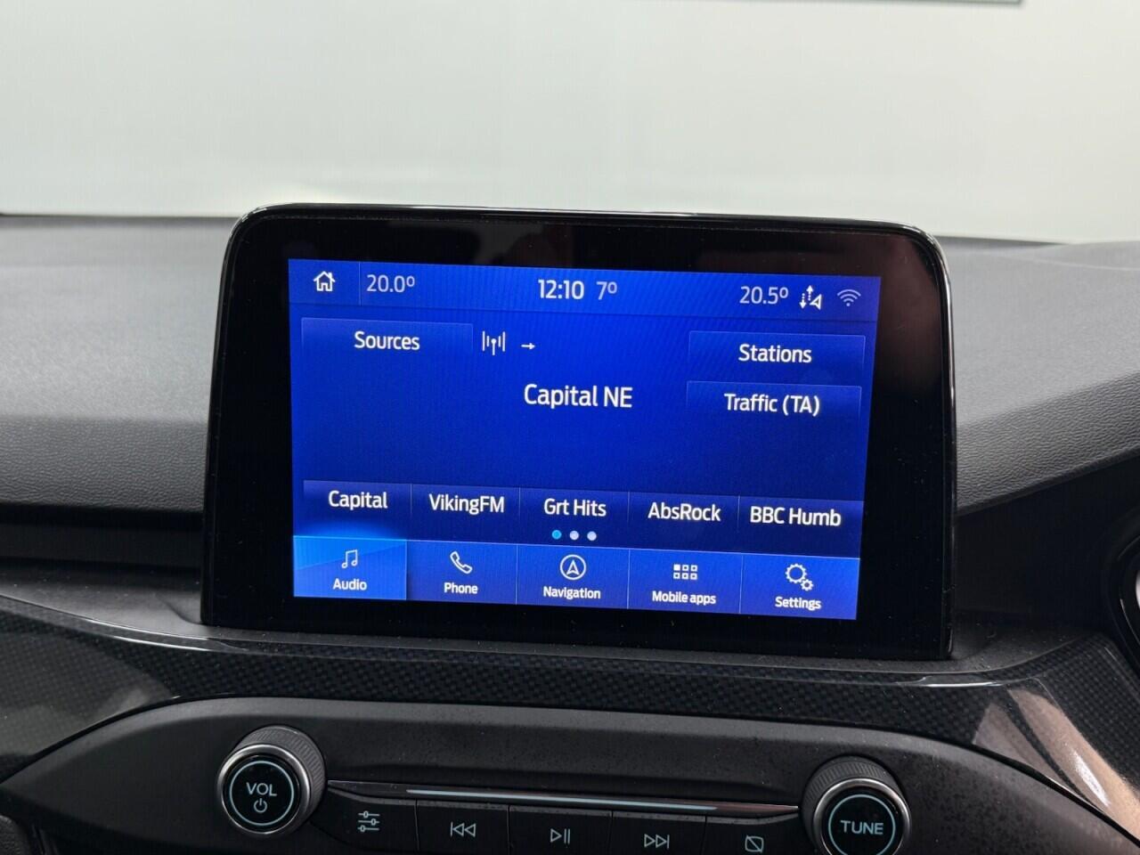 Ford Focus - Image 21