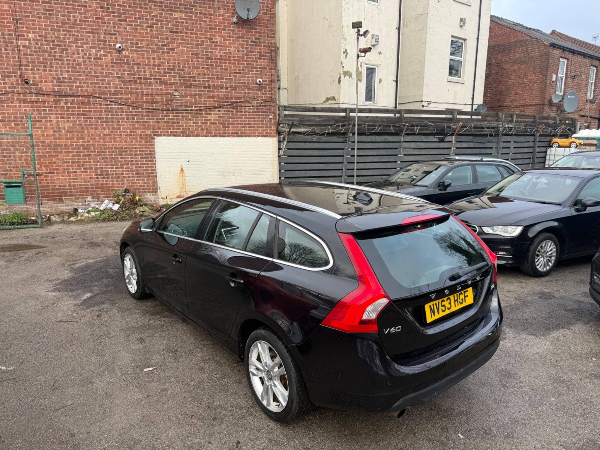 Volvo V60 - Image 11