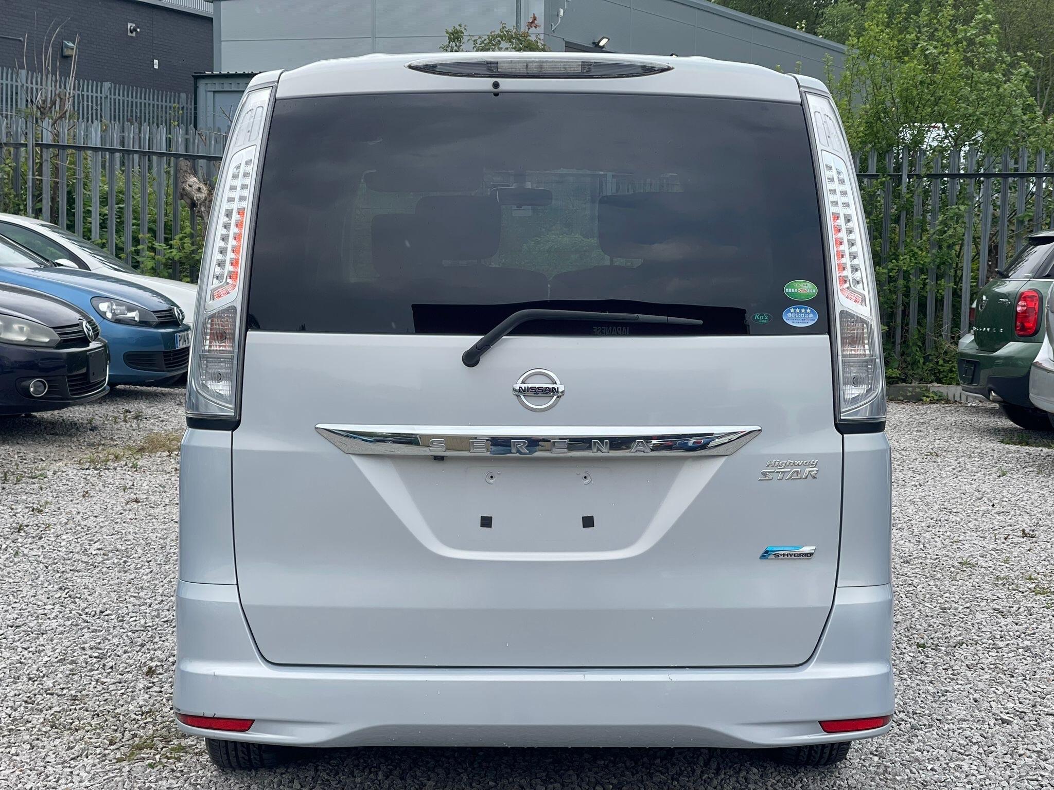 Nissan Serena - Image 6