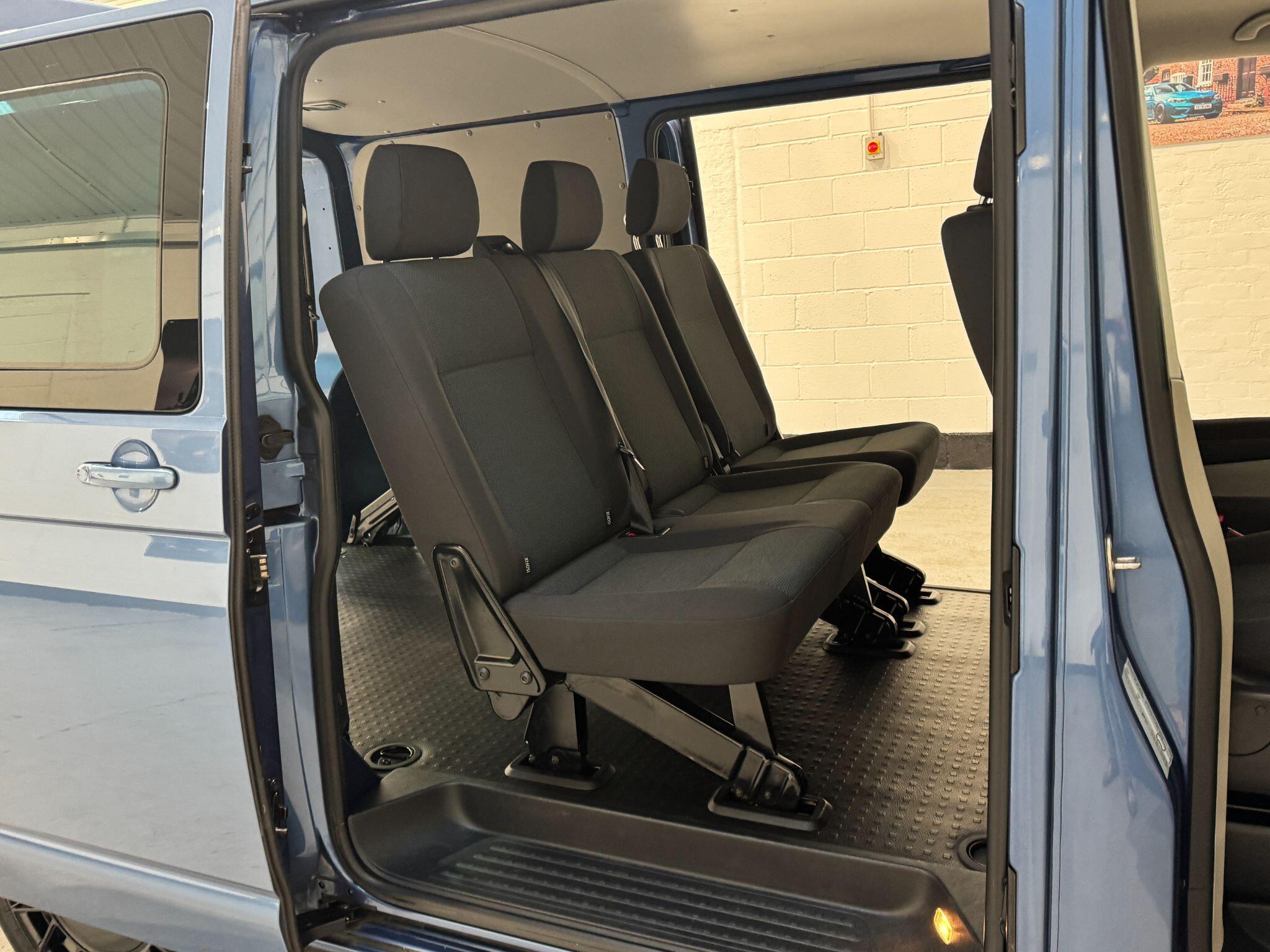 Volkswagen Transporter - Image 20