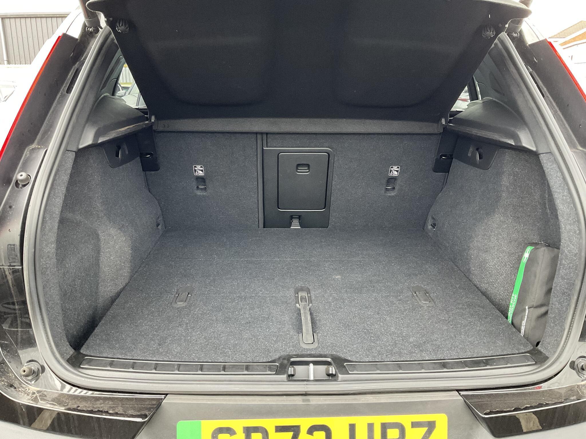 Volvo XC40 - Image 20