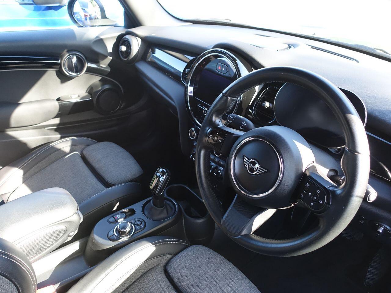 MINI Electric Hatch - Image 2